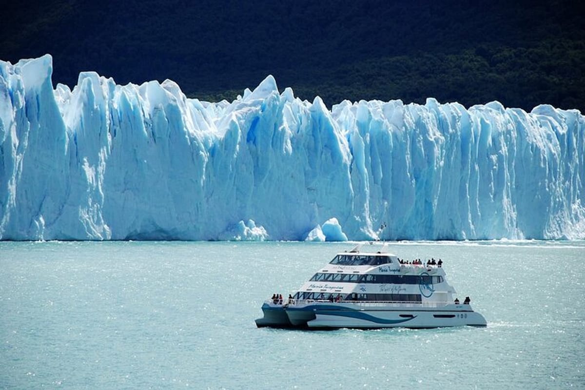 gourmet-navigation-through-the-glaciers-of-los-glaciares-national-park_1
