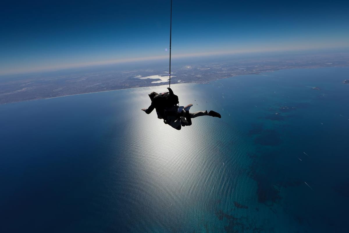 15000ft-rottnest-island-tandem-skydive_1