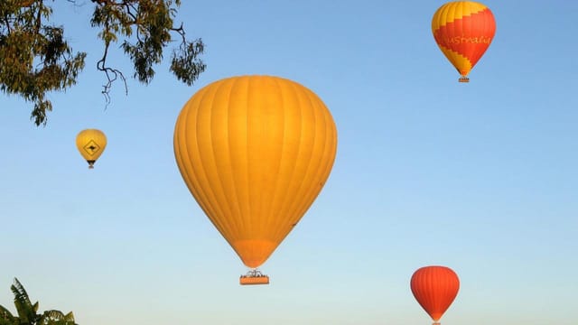 cairns-luxury-hot-air-balloon-experience-for-two_1
