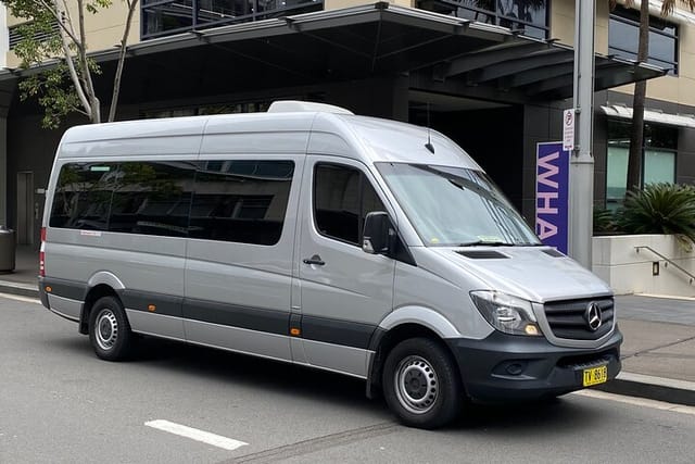premium-private-transfer-from-sydney-cbd-downtown-to-sydney-airport-1-13-people_1
