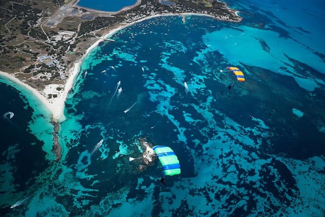 rottnest-skydive-perth-barrack-st-ferry-package_1