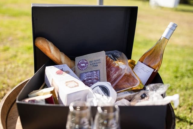 sirromet-winery-ultimate-winery-experience-picnic-at-sirromet-for-two_1