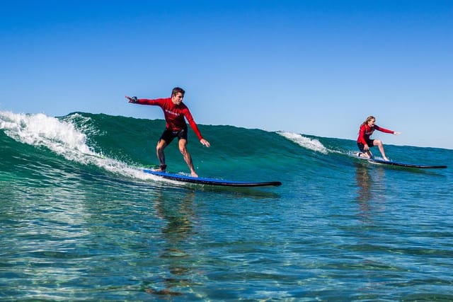 surfers-paradise-jetboating-and-surf-lesson_1