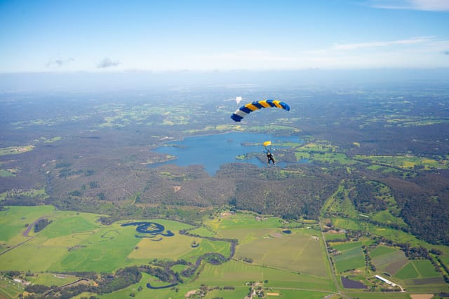weekday-yarra-valley-up-to-15000ft-tandem-skydive_1