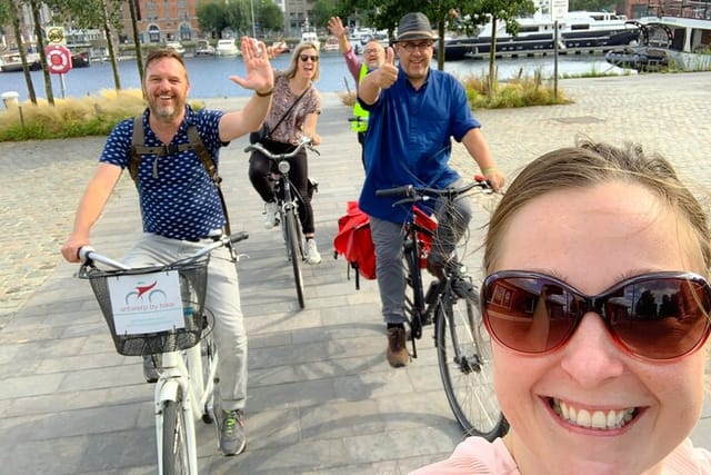 guided-bike-tour-2-hours-highlights-of-antwerp_1
