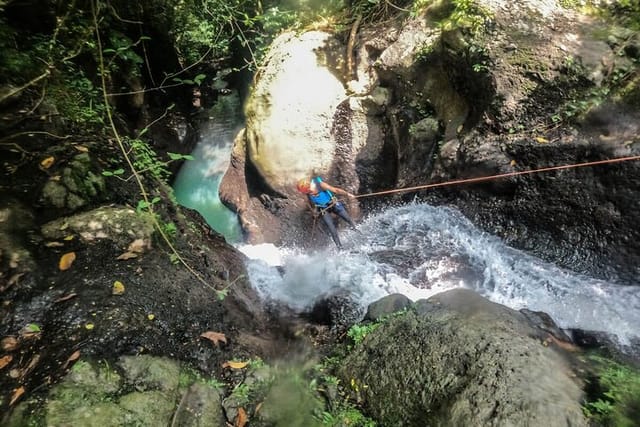 blue-gorge-canyon-canyoning-experience_1