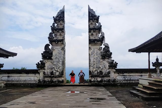 heaven-gate-lempuyang-tenganan-village-indigenous-balinese-water-palaces_1