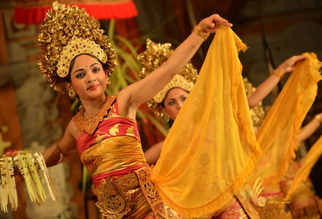 Legong Dance Show Ticket at Ubud Palace in Bali | Pelago
