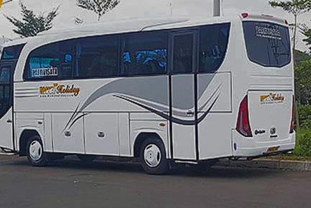 private-car-airport-transfer-jakarta-minibus-20-pax_1