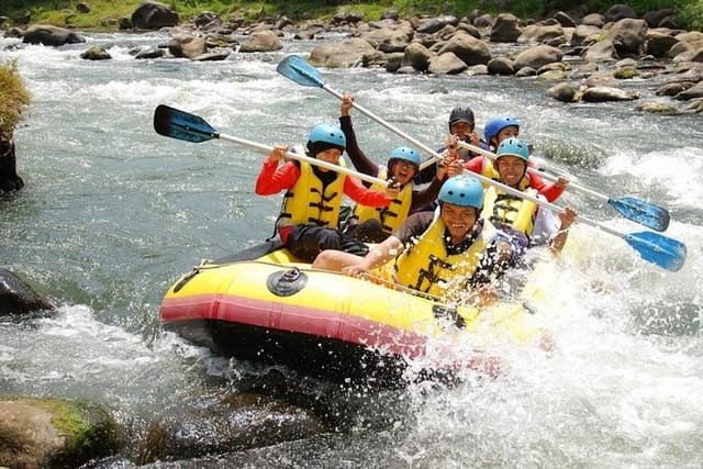 private-yogyakarta-elo-river-rafting-dutch-italian-french-english-guide_1