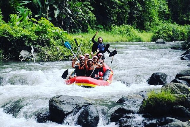 rafting-with-vw-volkswagen-transfer_1