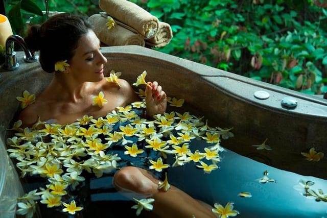 relaxing-body-treatment-at-the-sanctoo-bali-spa-ubud_1
