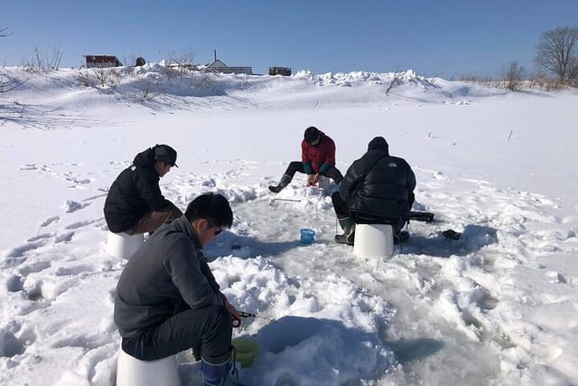 ice-fishing-for-smelt-and-visiting-traditional-sweet-shops_1