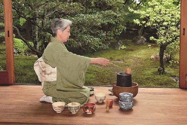 kyoto-tea-ceremony-with-kimono-near-by-daitokuji_1