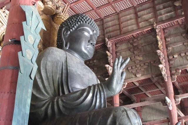 Giant Buddha statue of Todai-ji temple