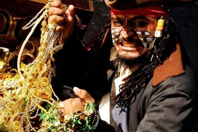 Captain Hook Dinner Cruise in Cancun 2024