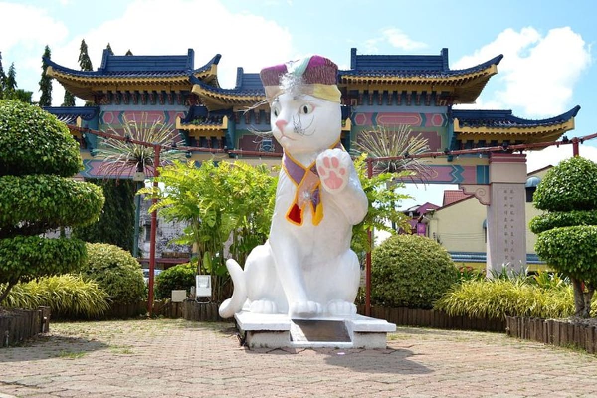 Kuching Cat icon Monument