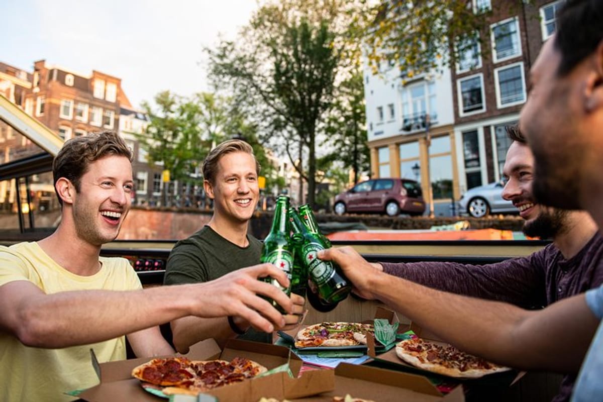 amsterdam-evening-canal-cruise-including-pizza-and-drinks_1