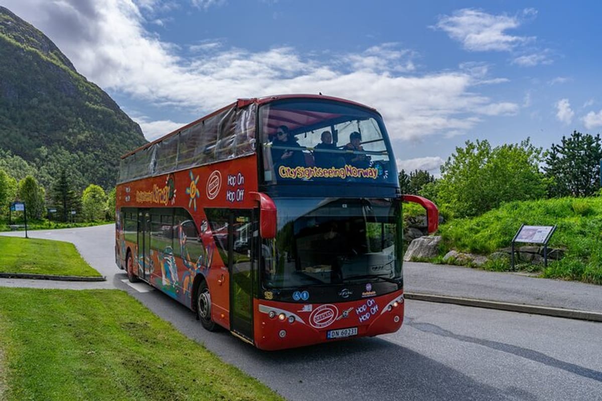 city-sightseeing-alesund-hop-on-hop-off-bus-tour_1