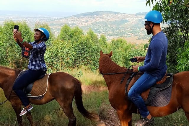 mt-kigali-horse-back-riding-and-old-town-tour_1