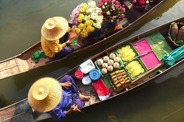 Boat merchants and colorful product