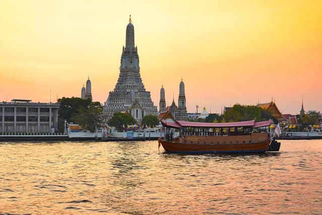 Manohra Dinner Cruise | Chao Phraya River | Bangkok | Thailand | Pelago