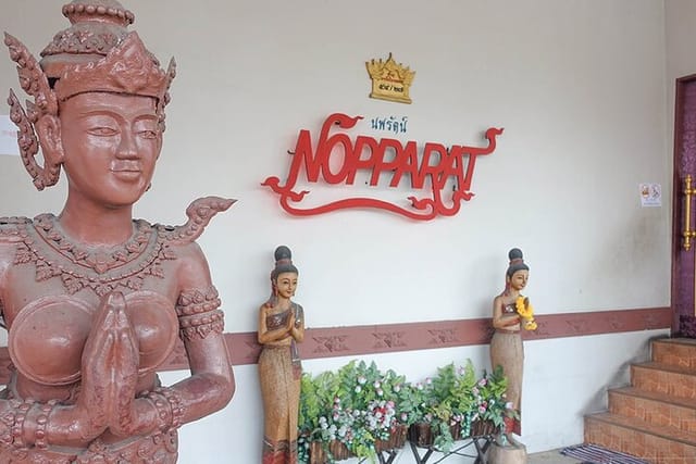 nopparat-thai-dinner-with-classical-dance_1