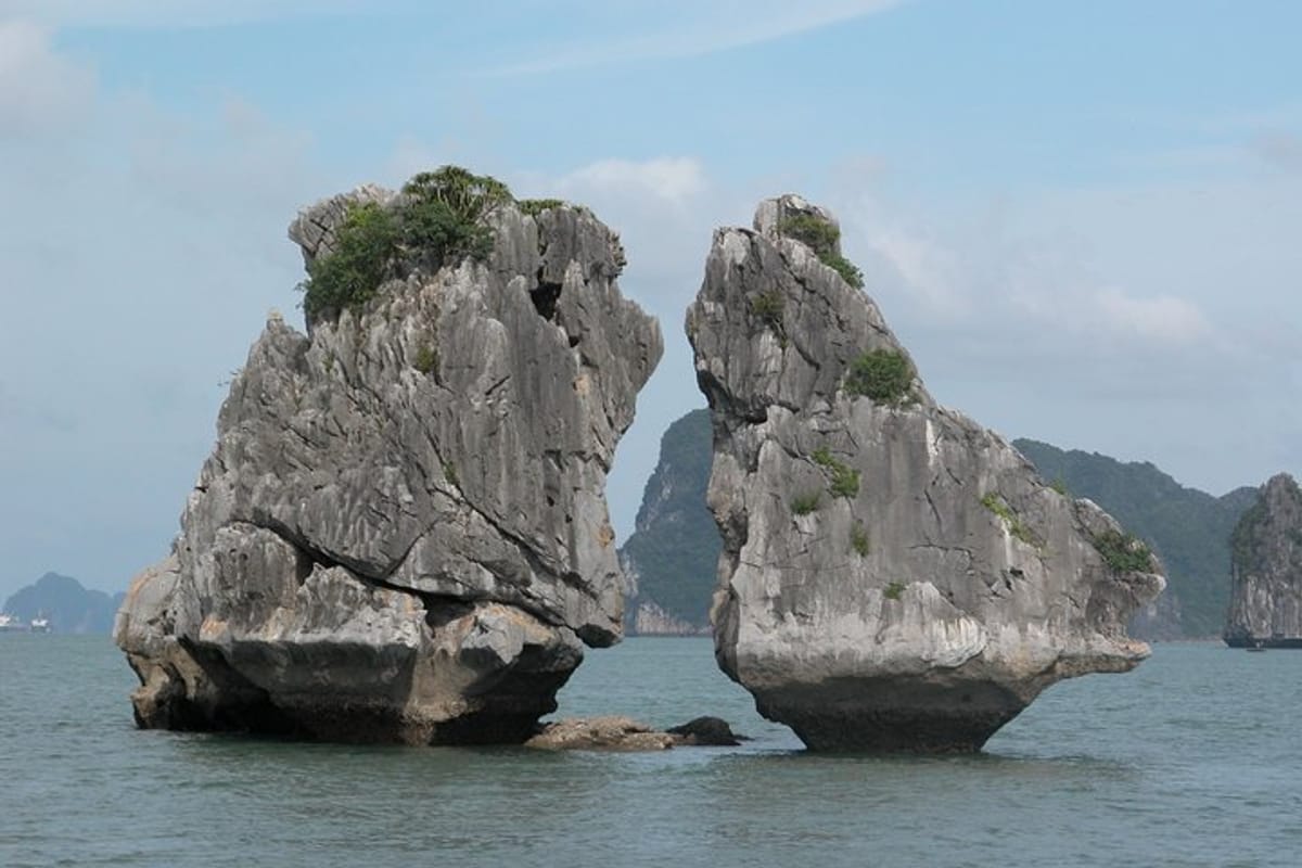 2-day-halong-bay-private-boat-trip-and-yen-duc-village-in-dong-trieu_1
